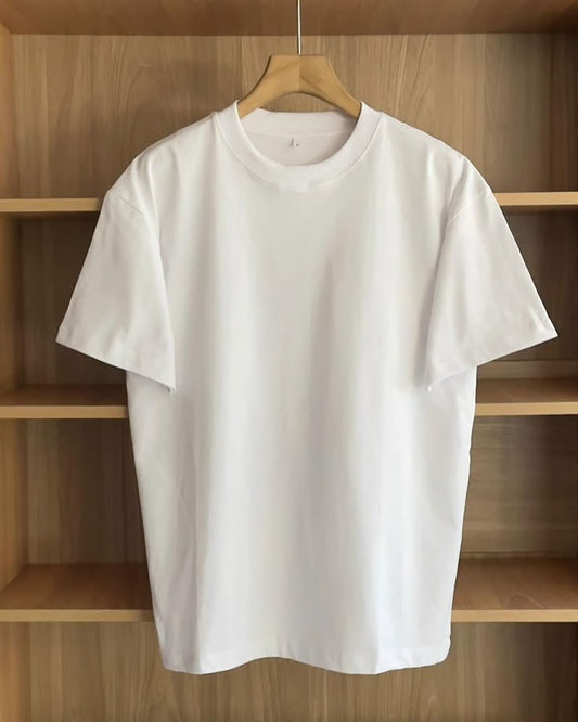 Plain white tshirt