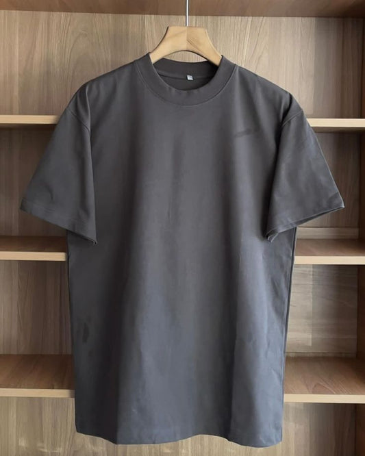 Plain grey tshirt